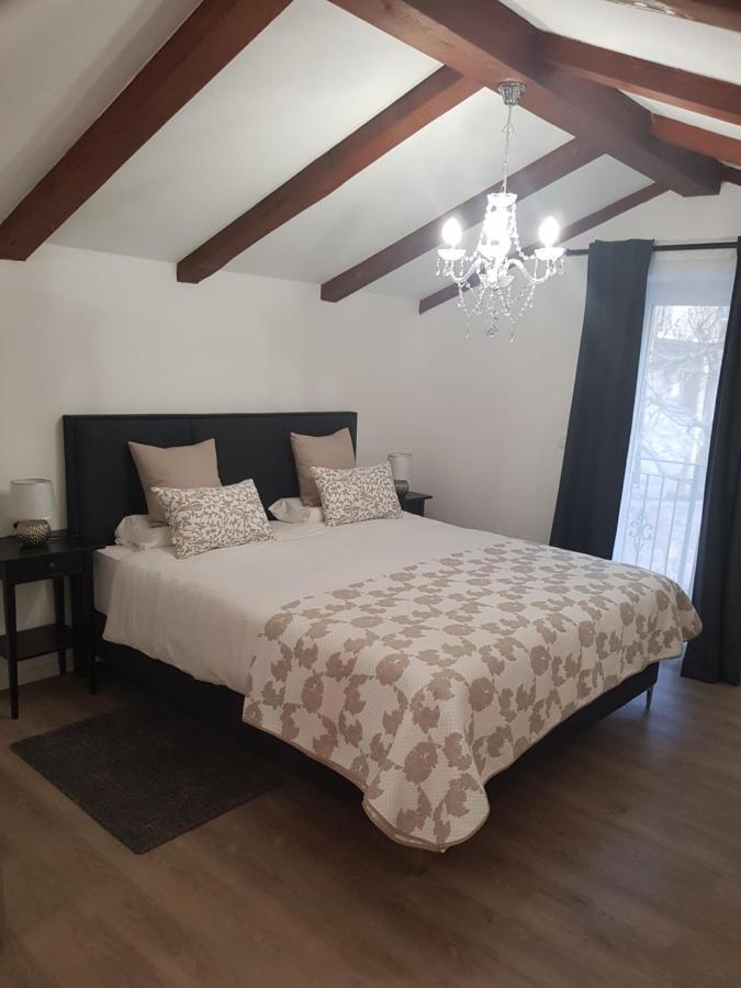 Boutique Villa Zontova Jama วิพาวา ภายนอก รูปภาพ
